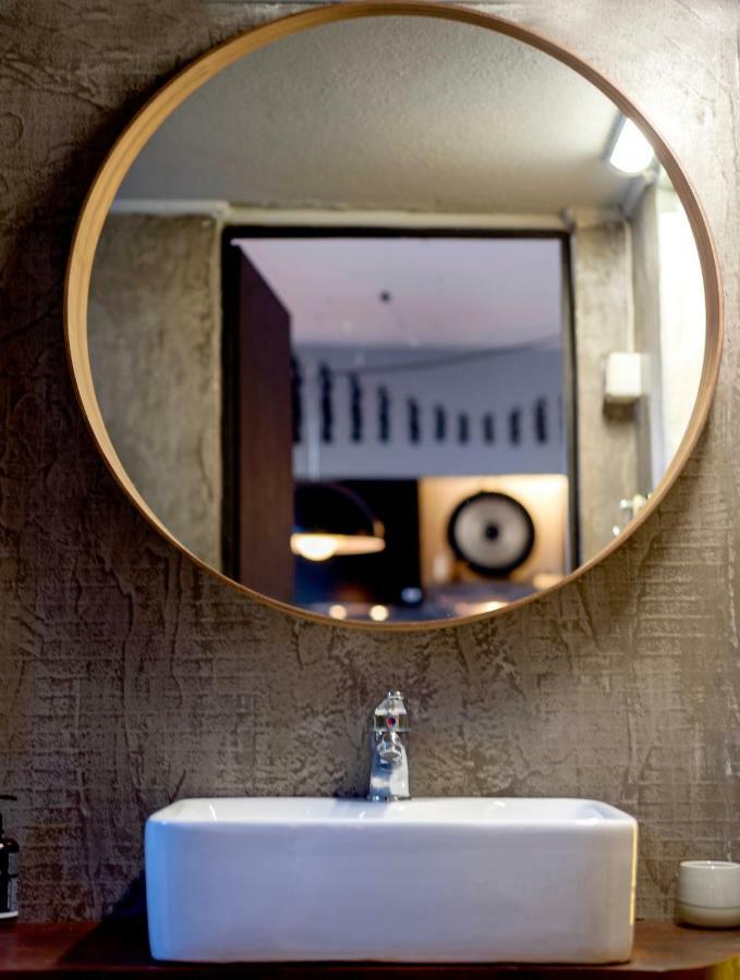 Comfort Stay Lofts Athena Bagian luar foto